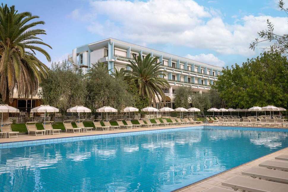 Unahotels Naxos Beach cover