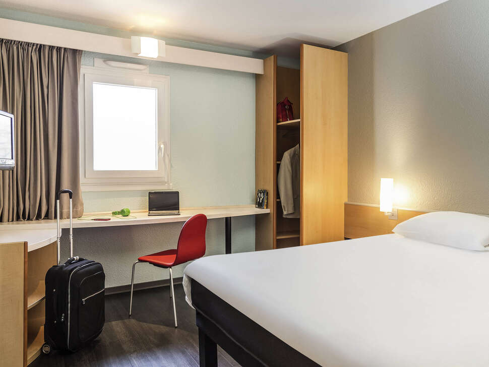 Ibis Thonon Centre cover