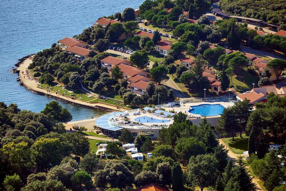 Petalon Resort cover