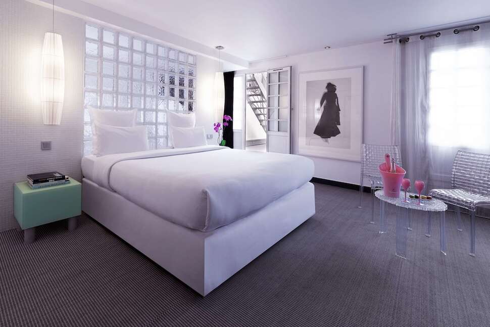 Kube Hotel cover