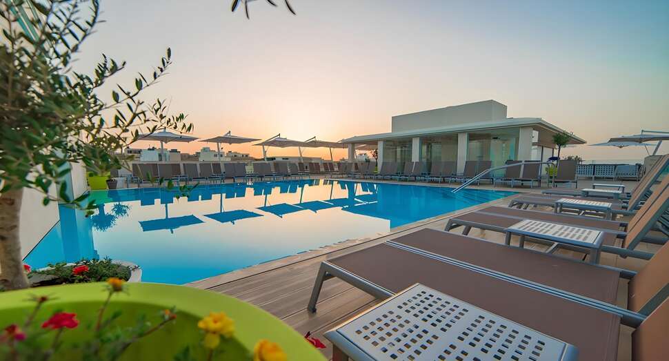 Maritim Antonine Hotel & Spa cover