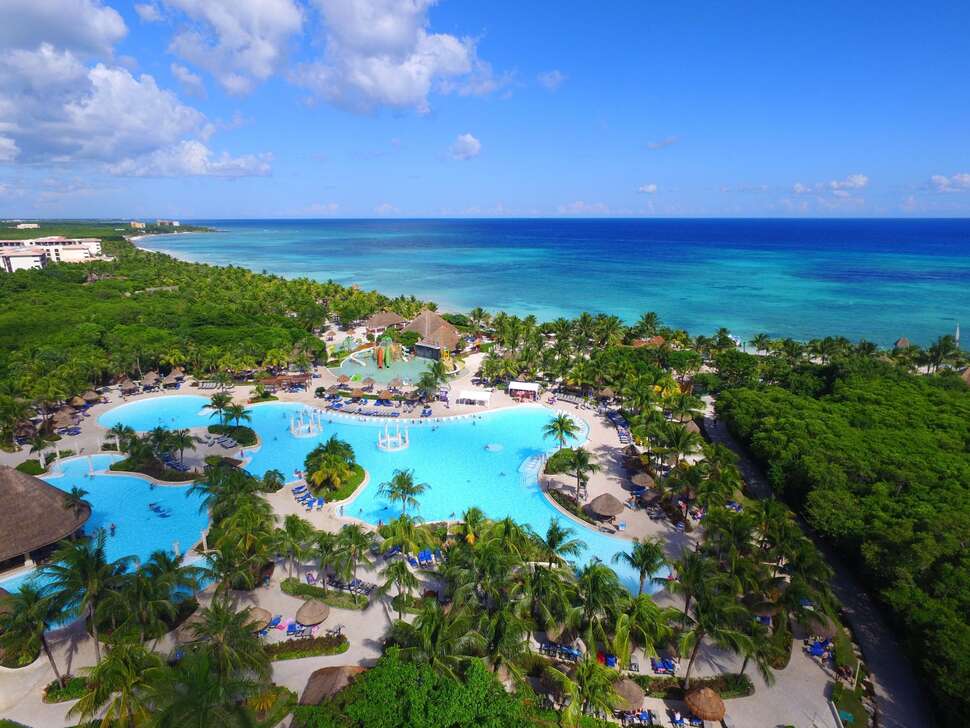 Grand Palladium Colonial Resort & Spa cover