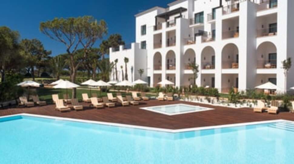 Pine Cliffs Suites cover