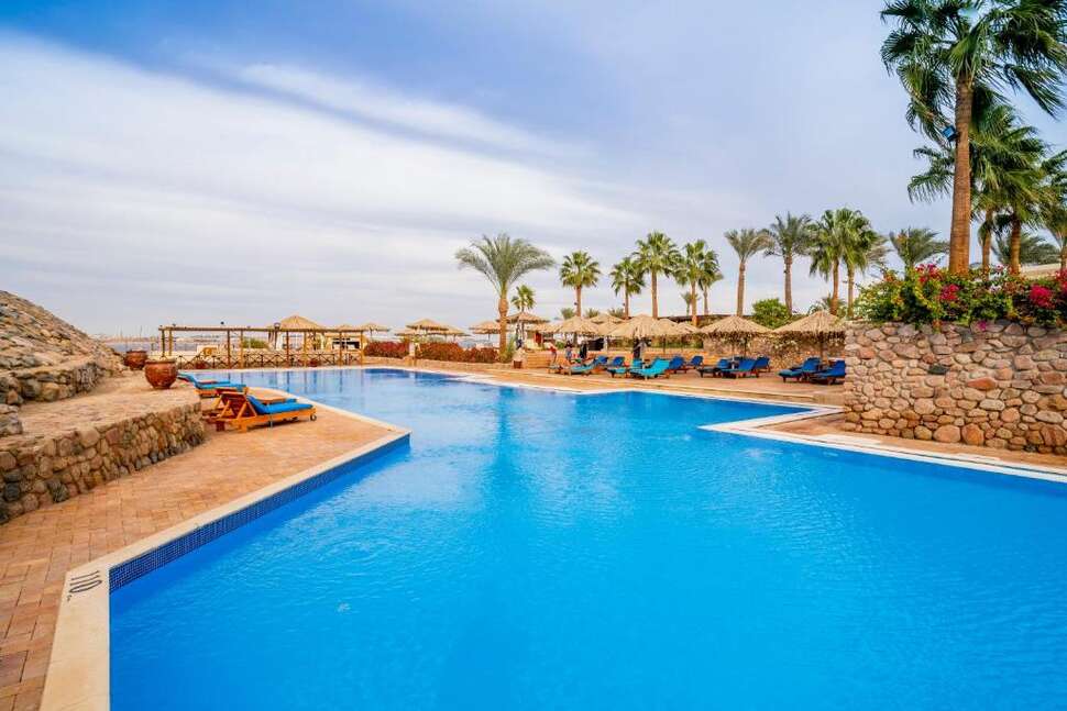 Hotel Club Reef Village Resort cover