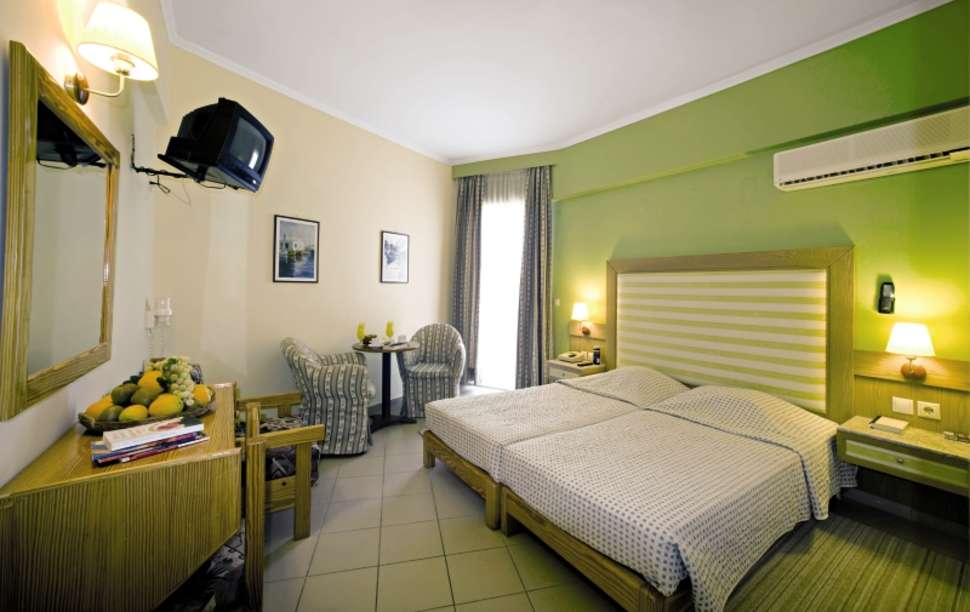 Hotel Dolphin cover