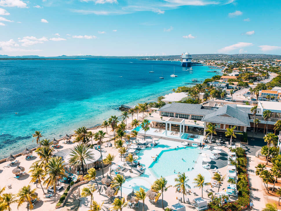 Van der Valk Plaza Beach Resort Bonaire cover