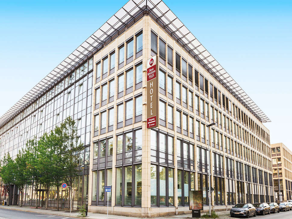Park Inn by Radisson Dresden Hotel cover
