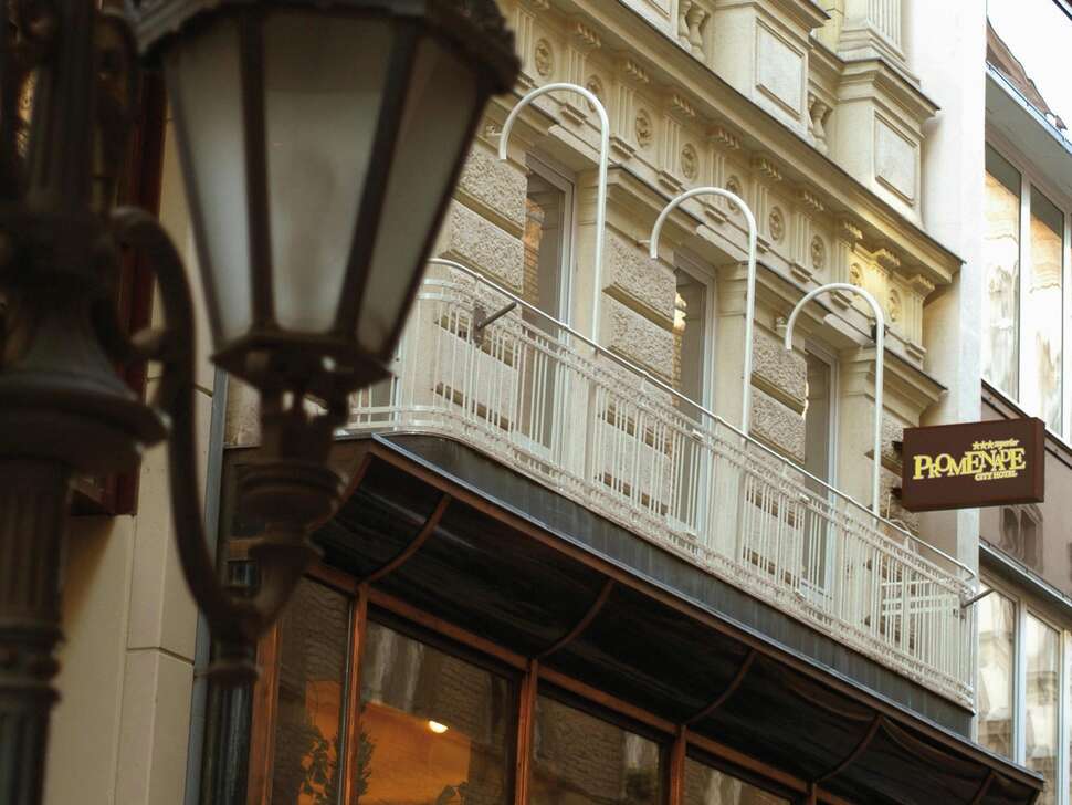 Promenade City Hotel Budapest cover