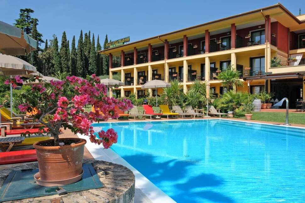 Villa Madrina cover