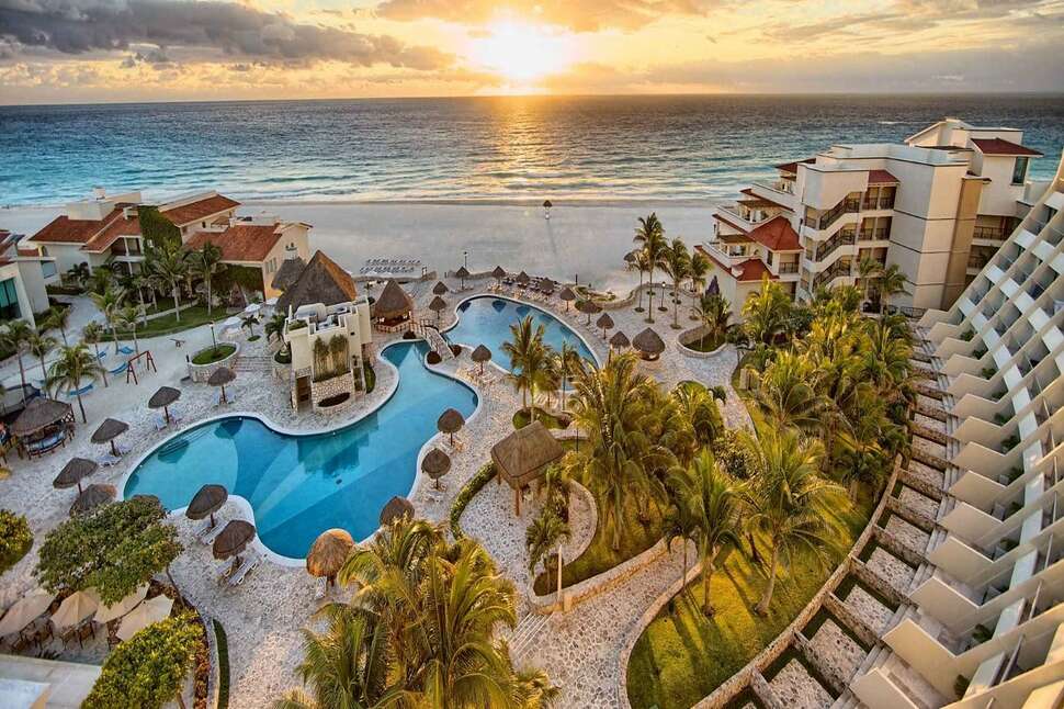 Hotel Grand Park Royal Cancun Caribe cover