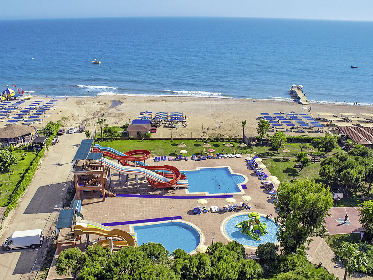 Club Turtas Beach Hotel – Waterglijbanen bij strand, Konakli