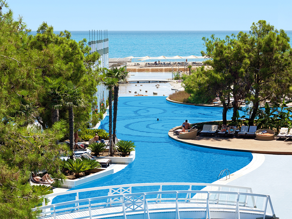 Lykia World Antalya – Zwembad richting zee, Denizyaka