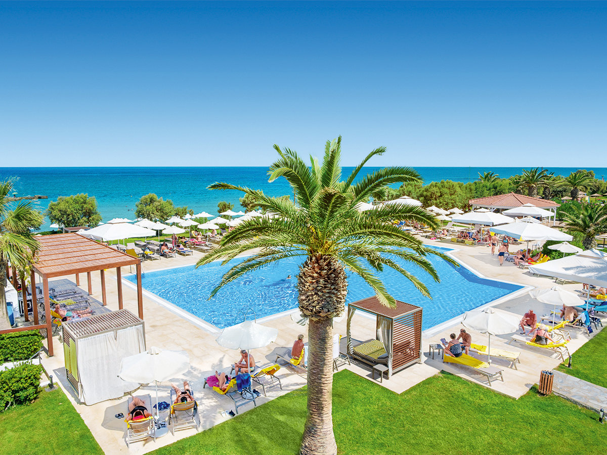 allsun Hotel Zorbas Village – Zwembad met palmen, Anissaras