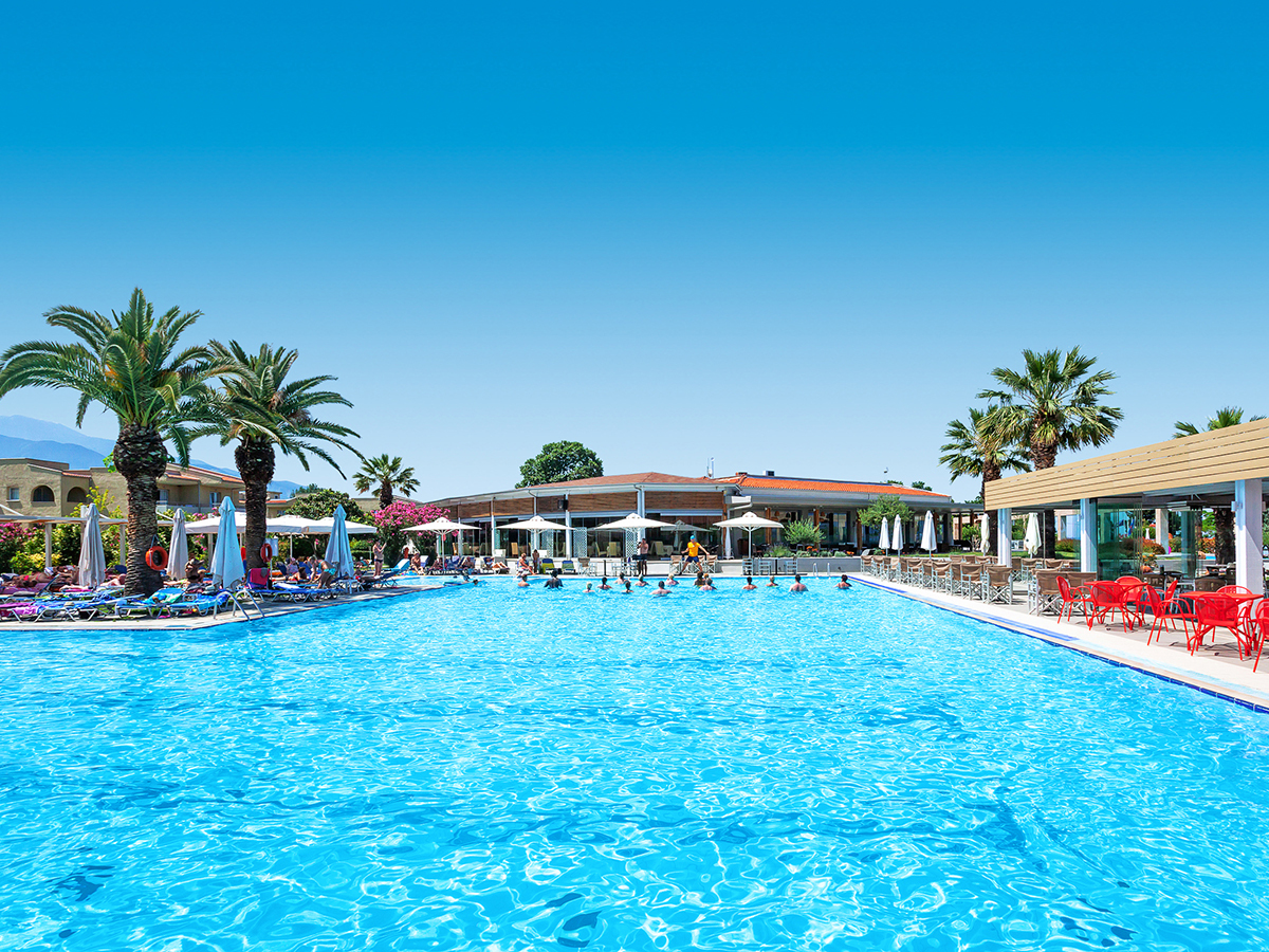 Poseidon Palace Hotel – Zwembad met palmen, Leptokaria