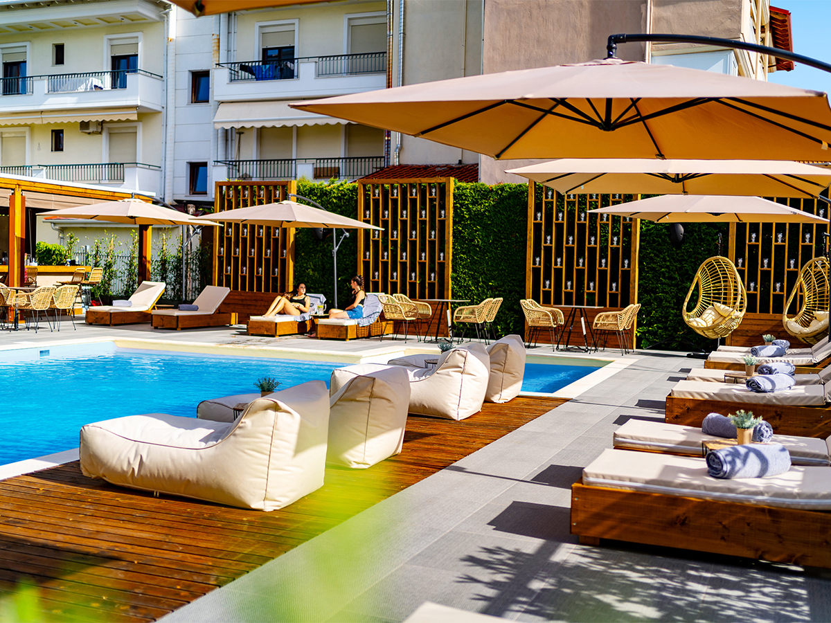 Dafni Plus Hotel – Zwembad met loungeplekken, Leptokaria