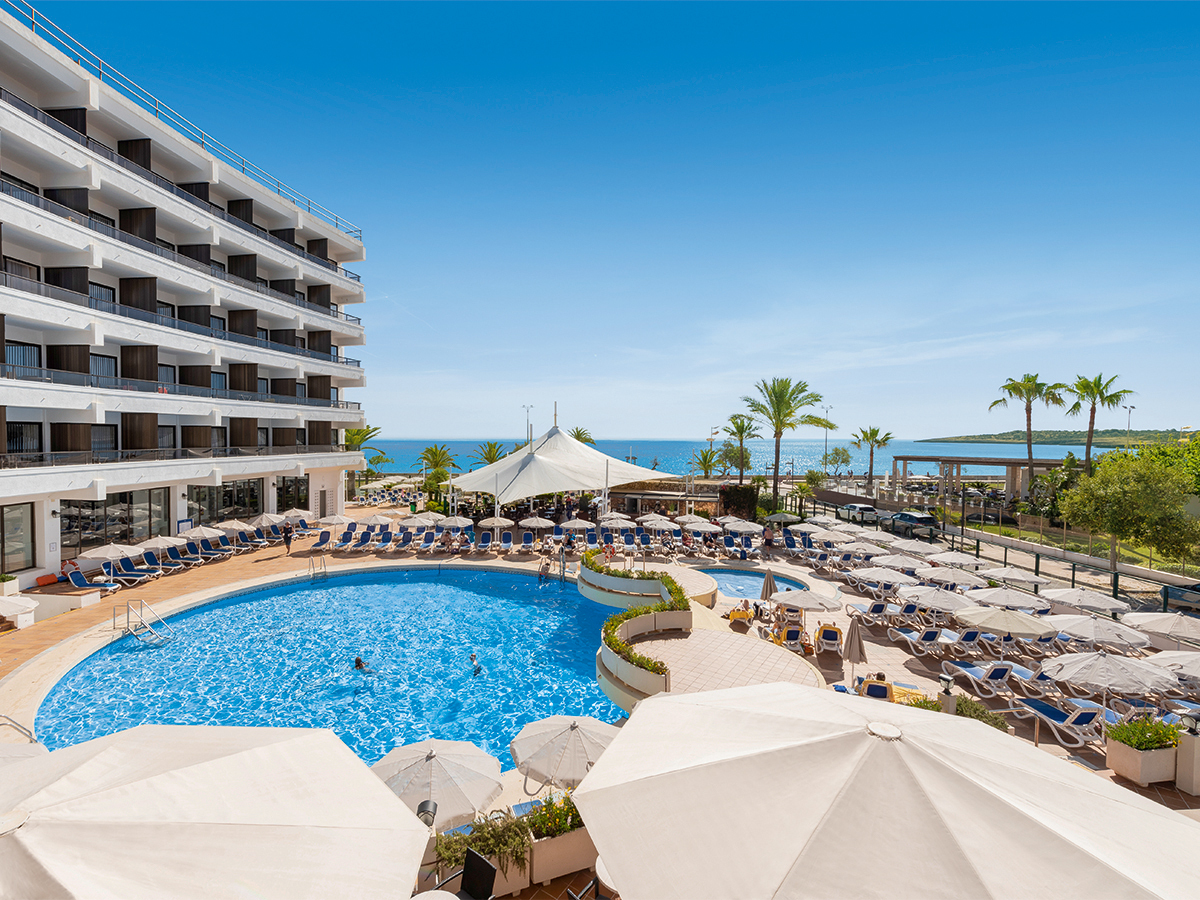 allsun Hotel Sumba – Zwembad met zeezicht, Cala Millor