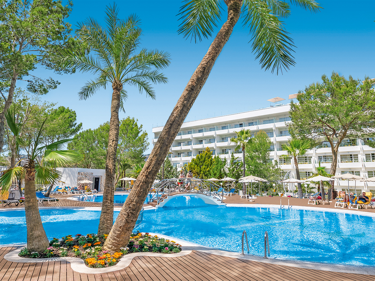 allsun Hotel Bella Paguera – Zwembad tussen palmen, Paguera