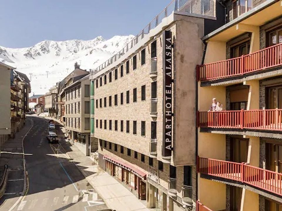 Pierre & Vacances Residence Pas de la Casa Alaska cover