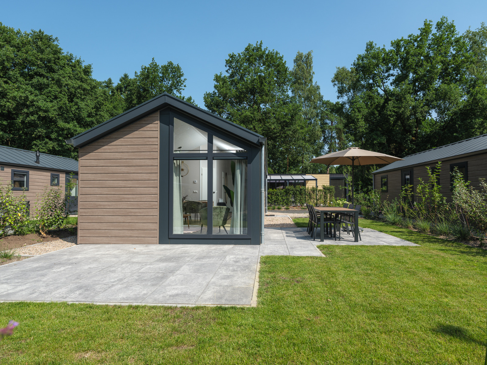 «Doornenburg Lodge» cover