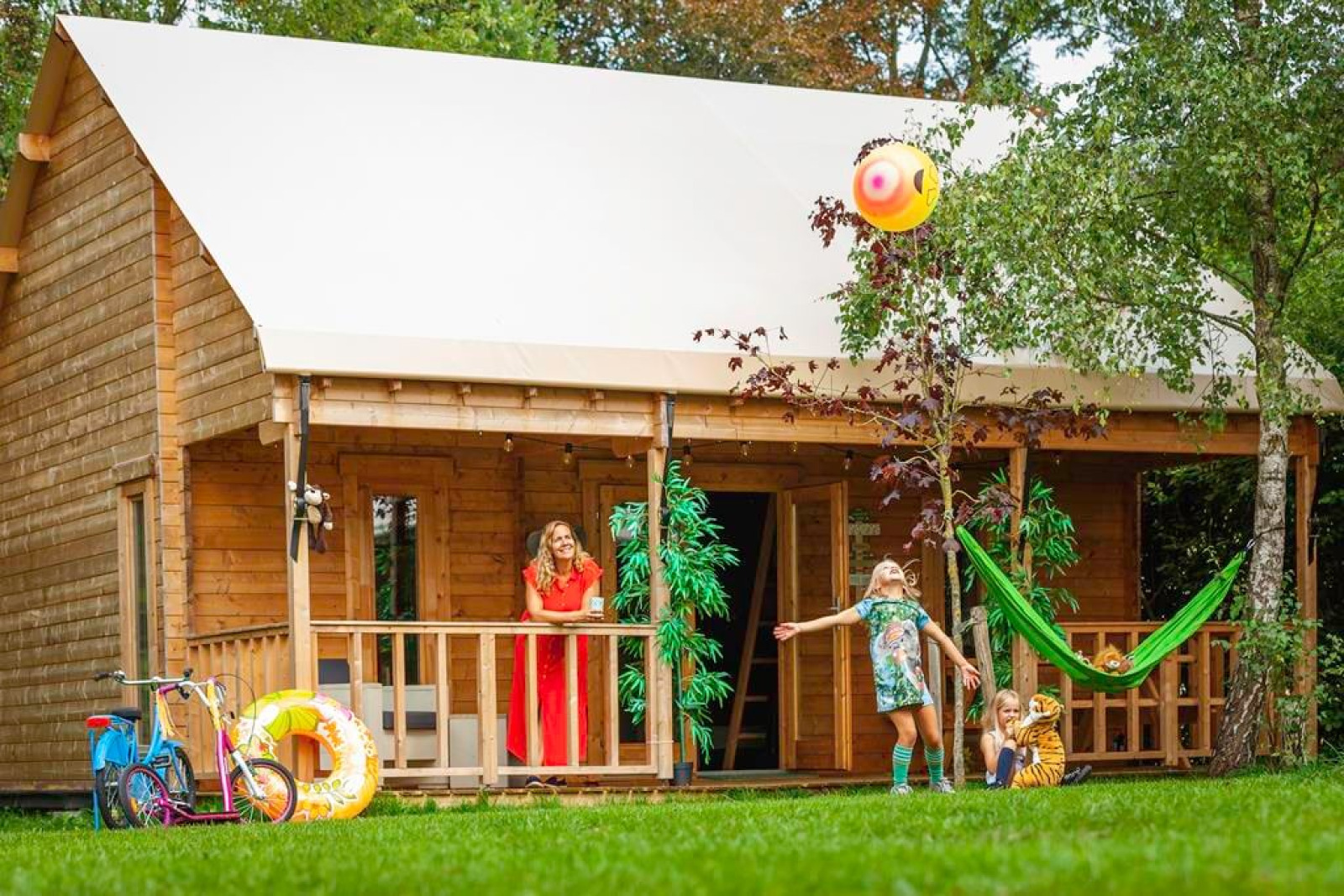 «Jungle huisje»