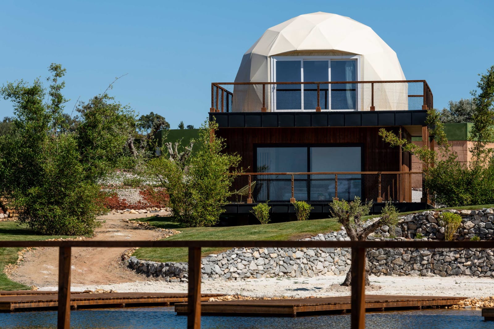 «Dome House Duplex Do Lago» cover
