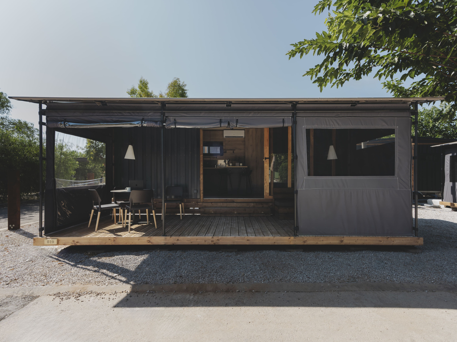 «Tiny Home Family»