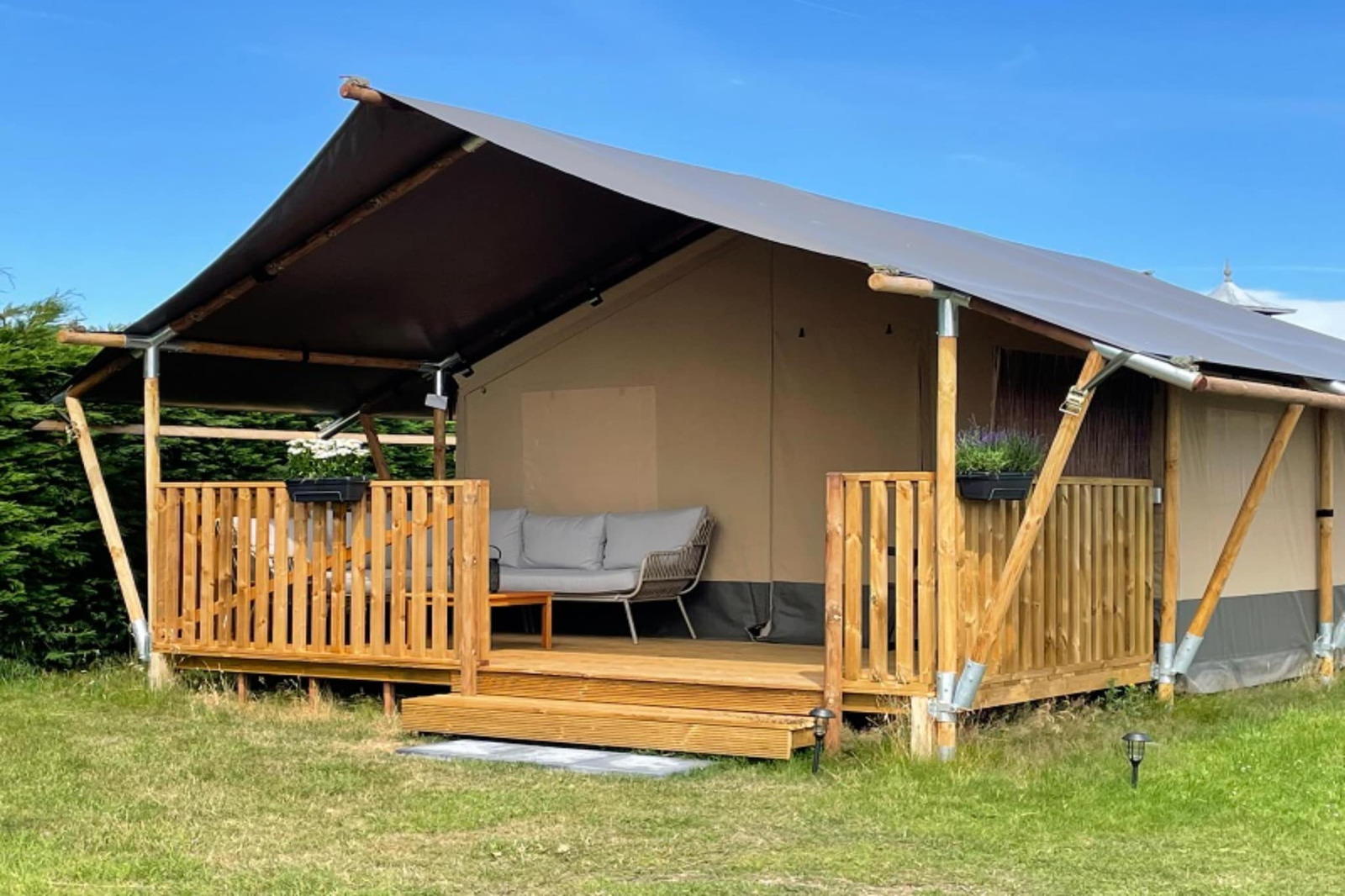 Luxe safaritent op Ameland