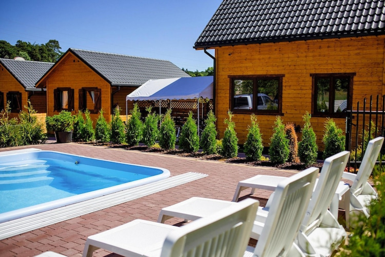 «Holiday resort with the pool Wiselka-35 qm Typ A» cover