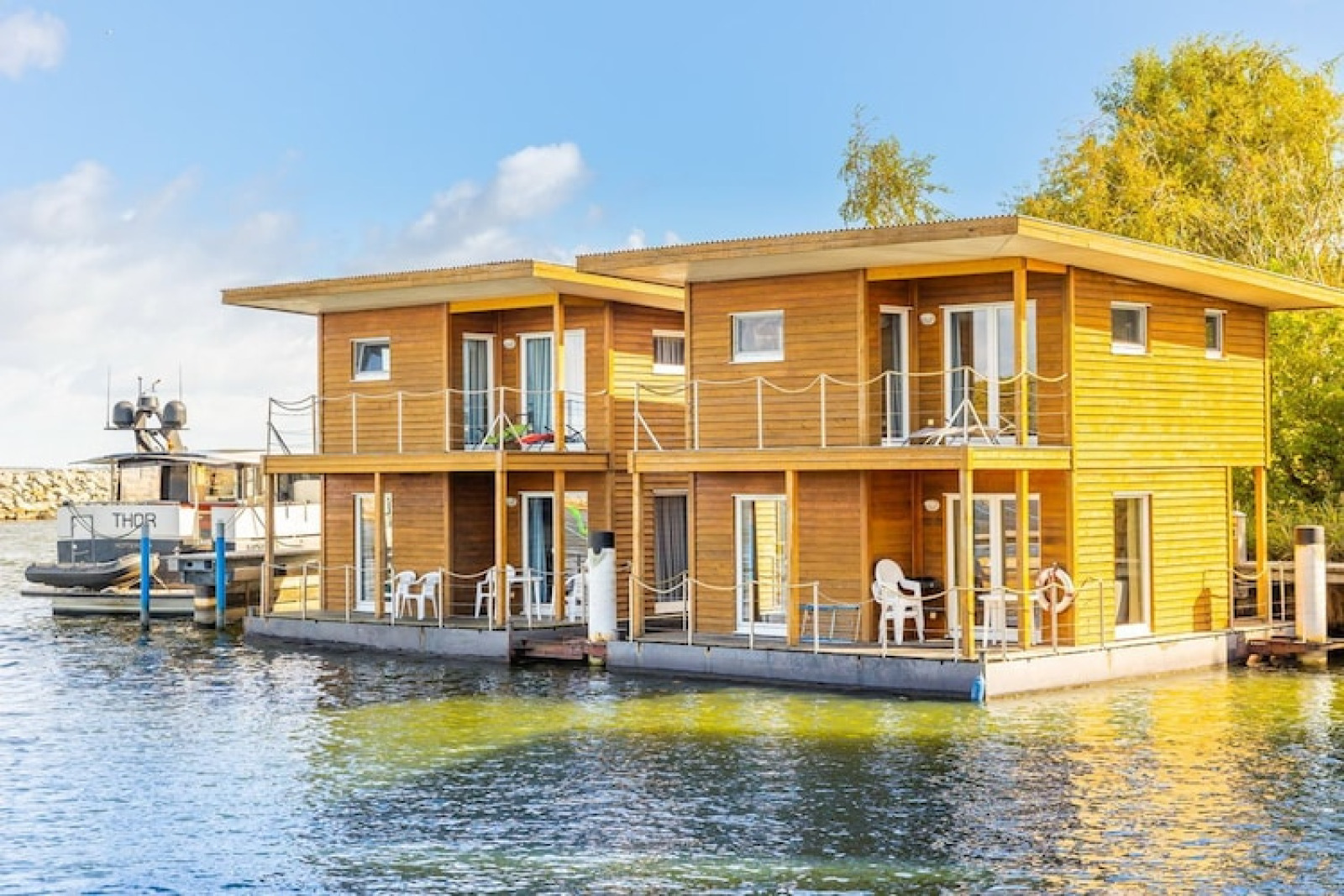 «Floating House 5 - Classic»