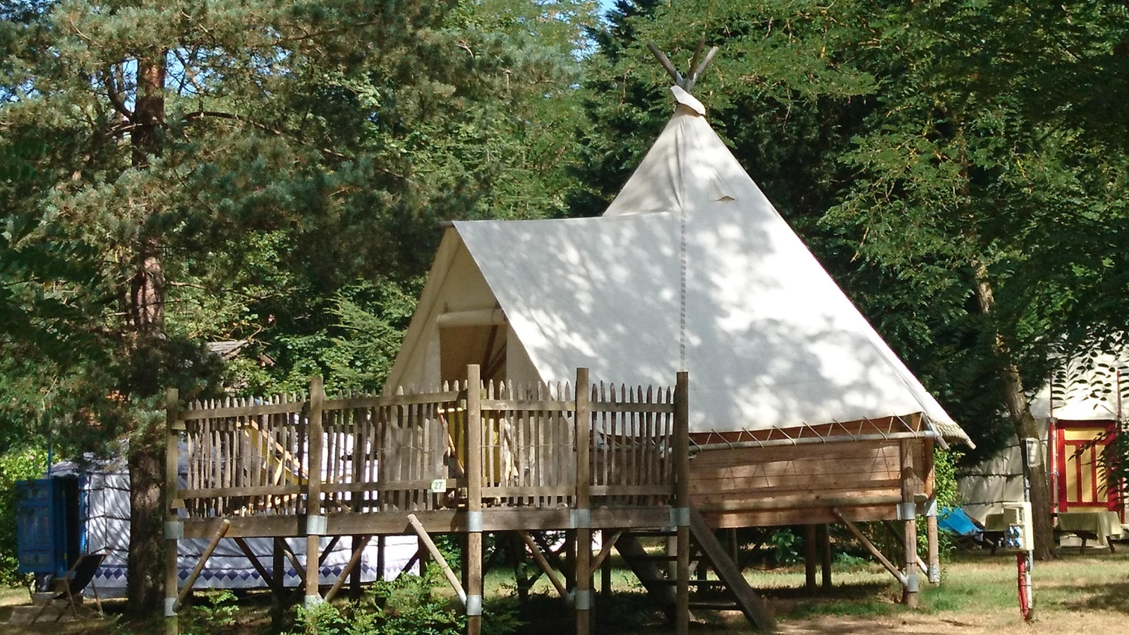 «Tipi Lodge» cover
