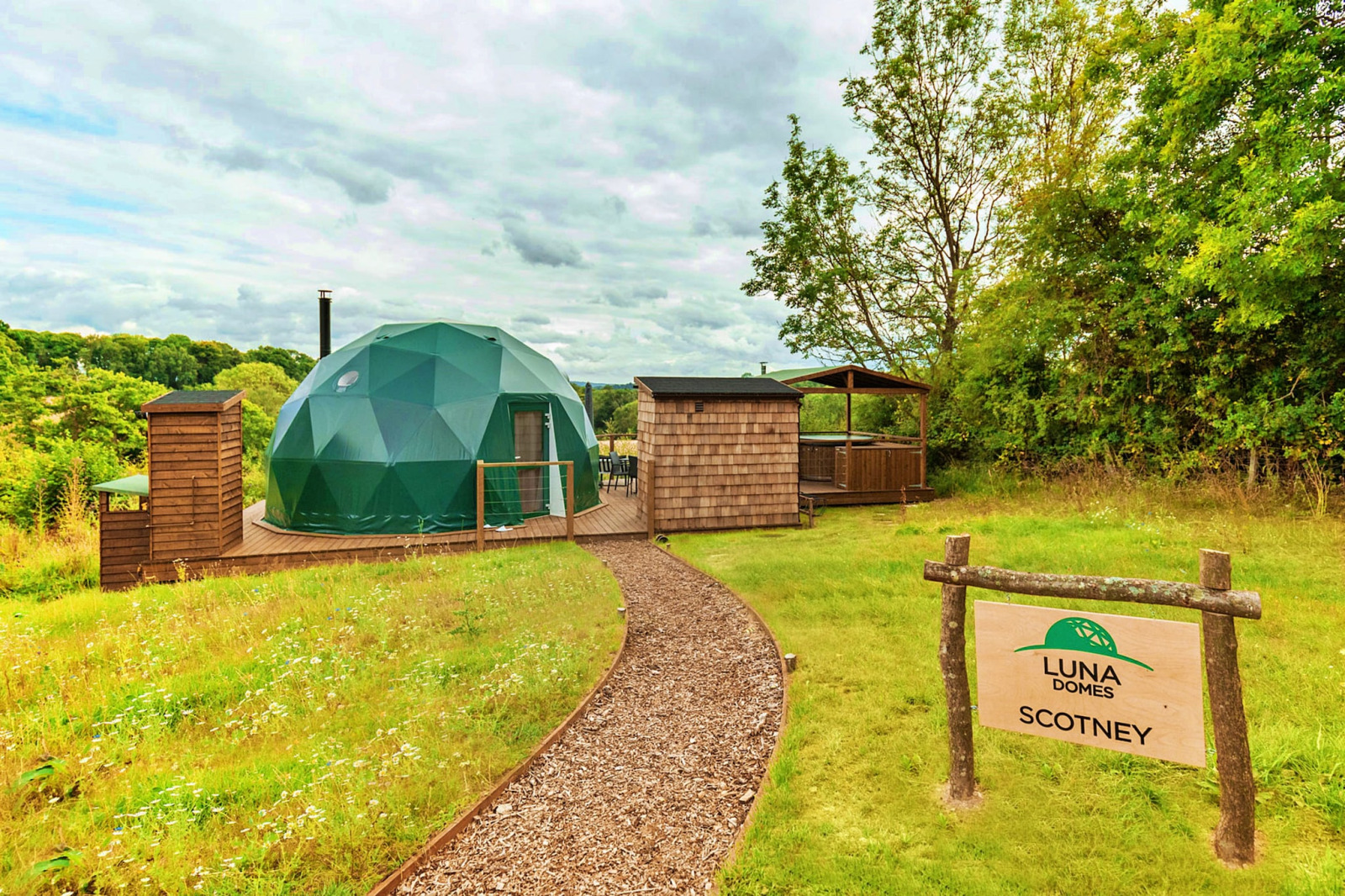 «Scotney Luxury Dome»