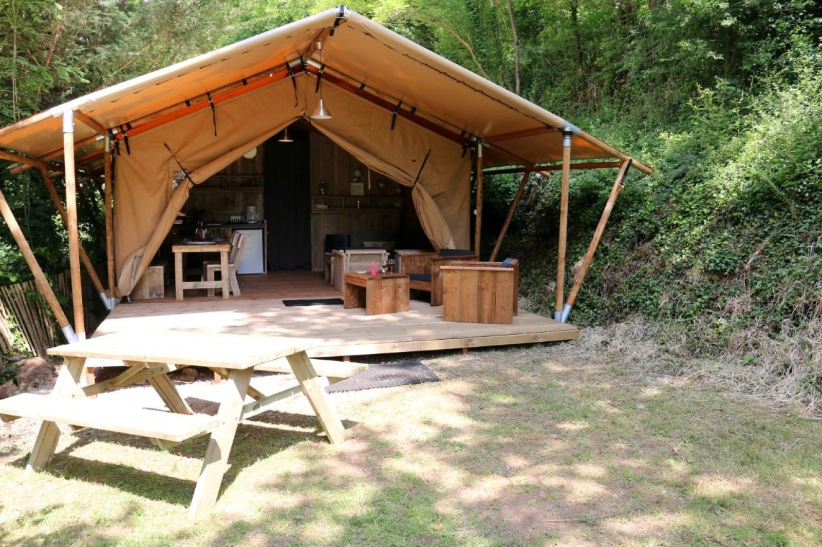 Safari Lodge XL cover