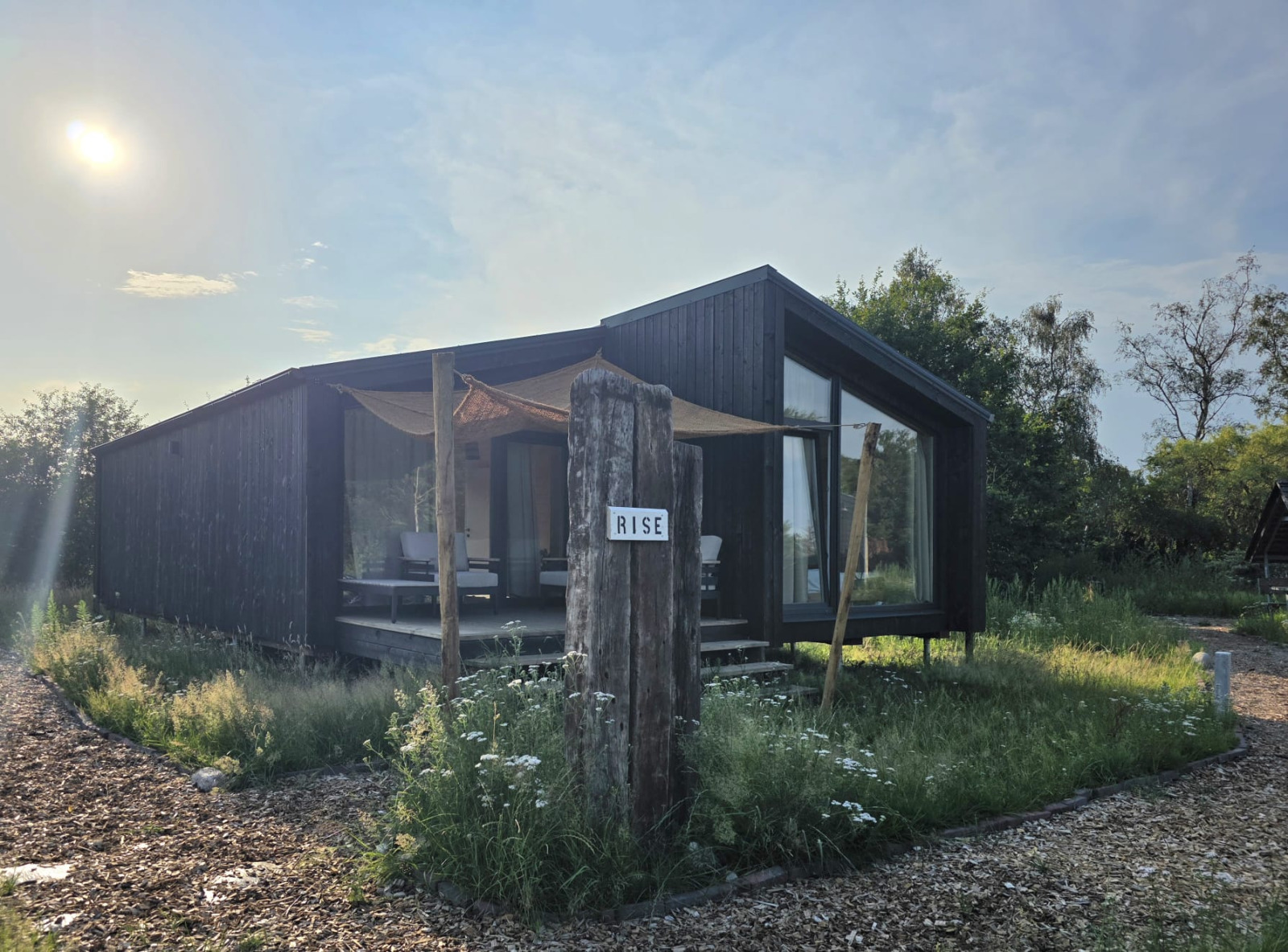 «Slowlodge Rise»