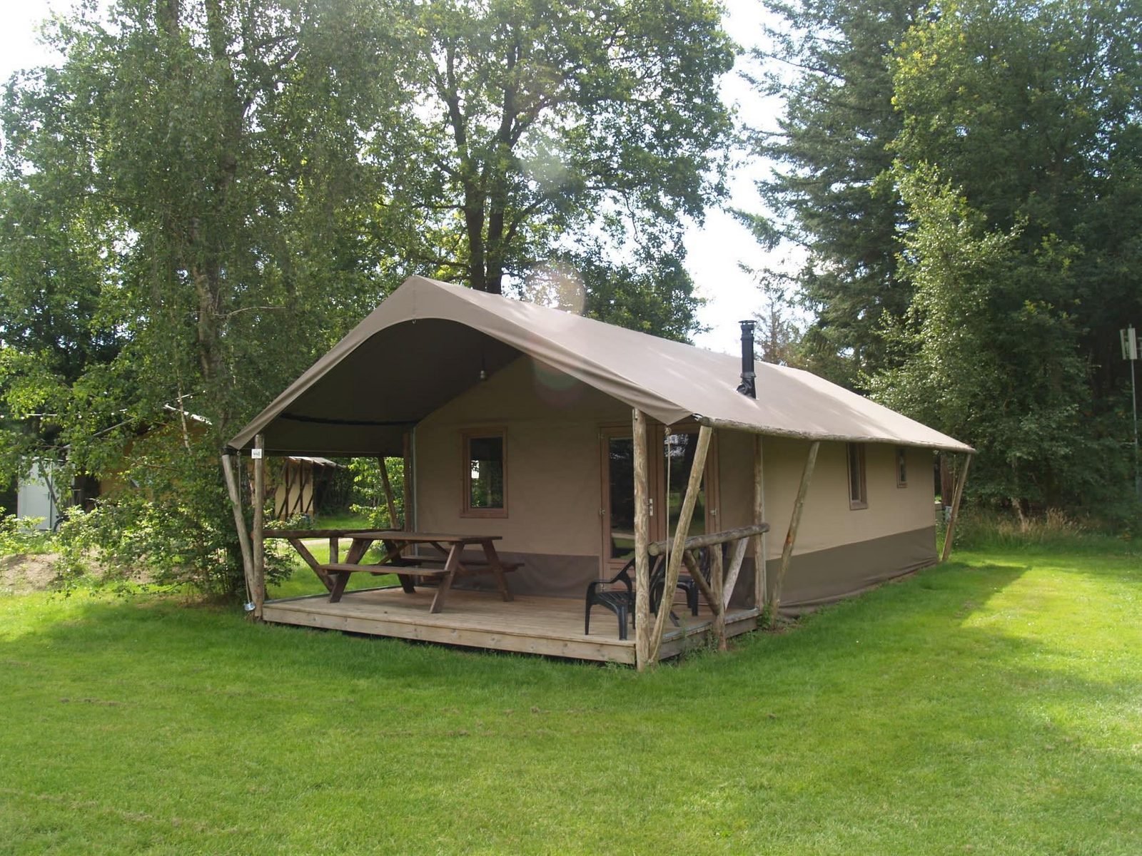 «Four Season Lodge»