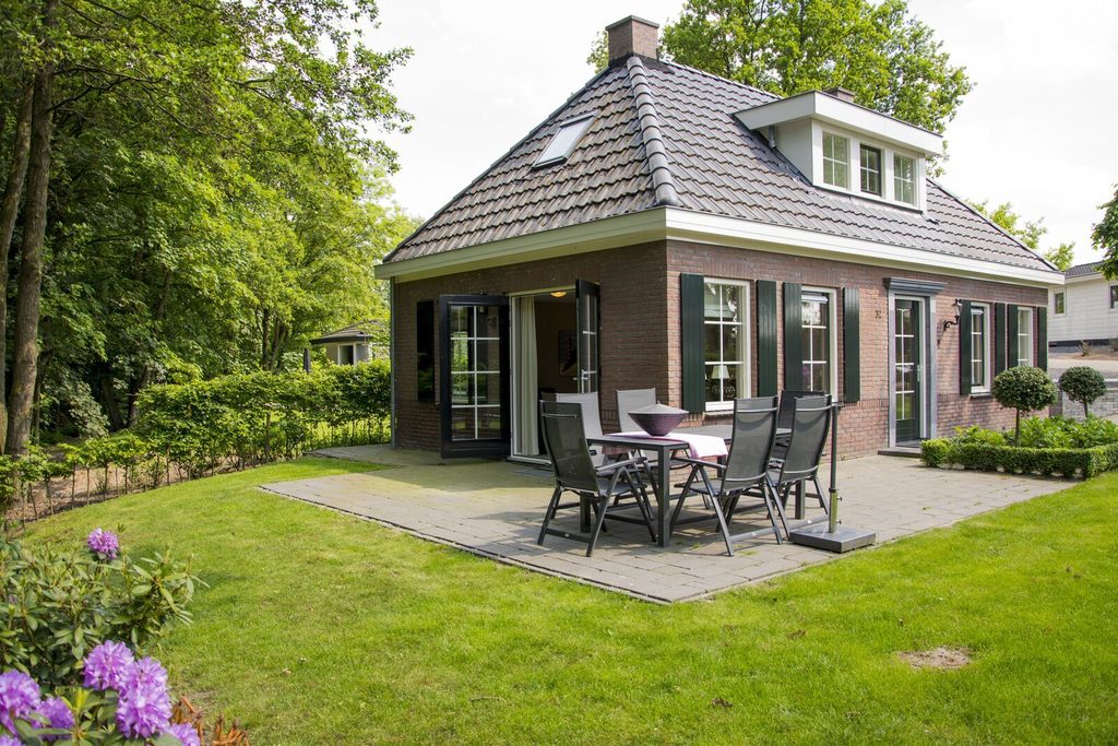 8-persoons Notariswoning (zonder TV) op park in Nunspeet cover