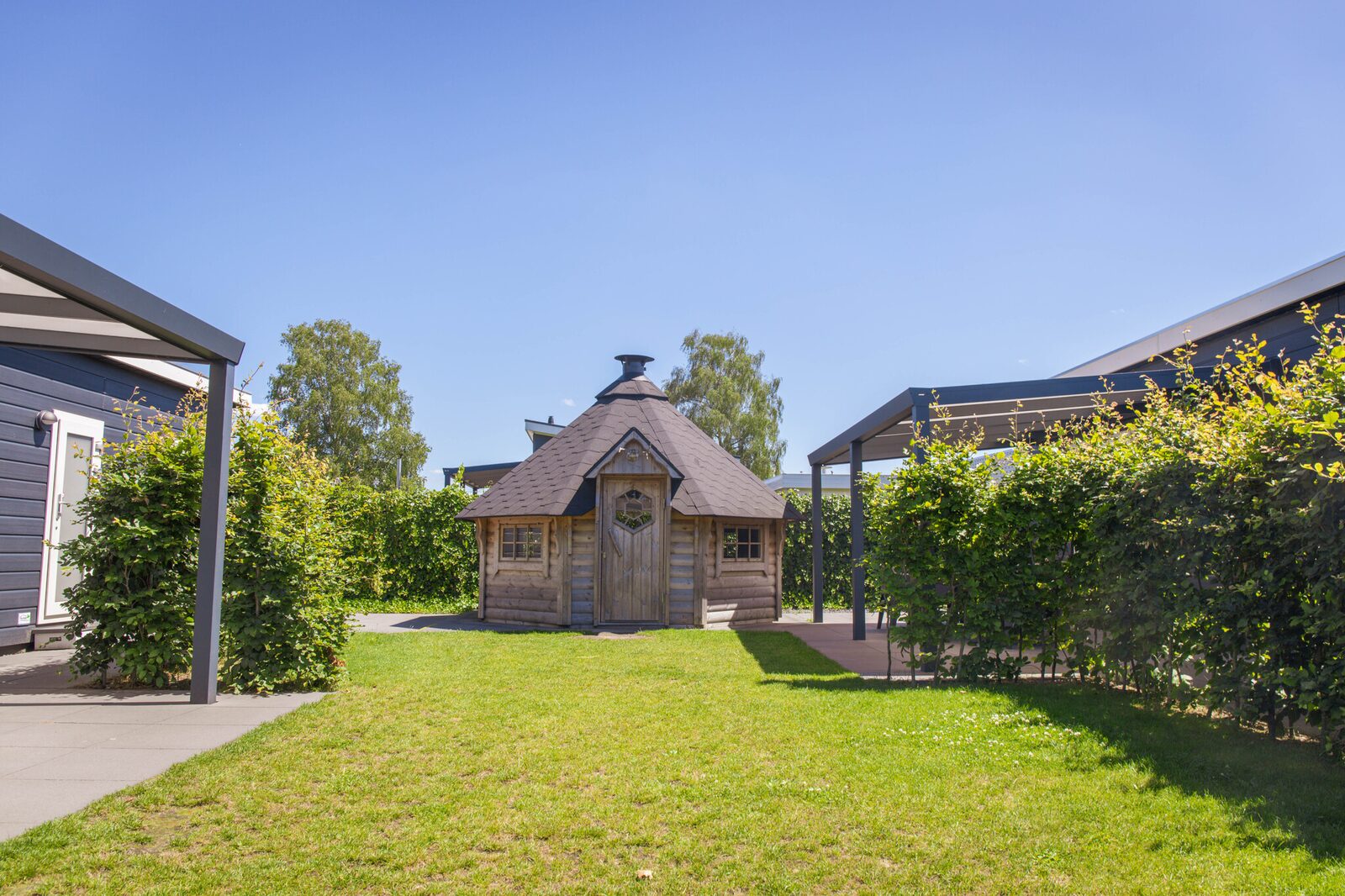 Groepsaccommodatie voor maximaal 12 personen met grillhuis op vakantiepark in Voorthuizen cover