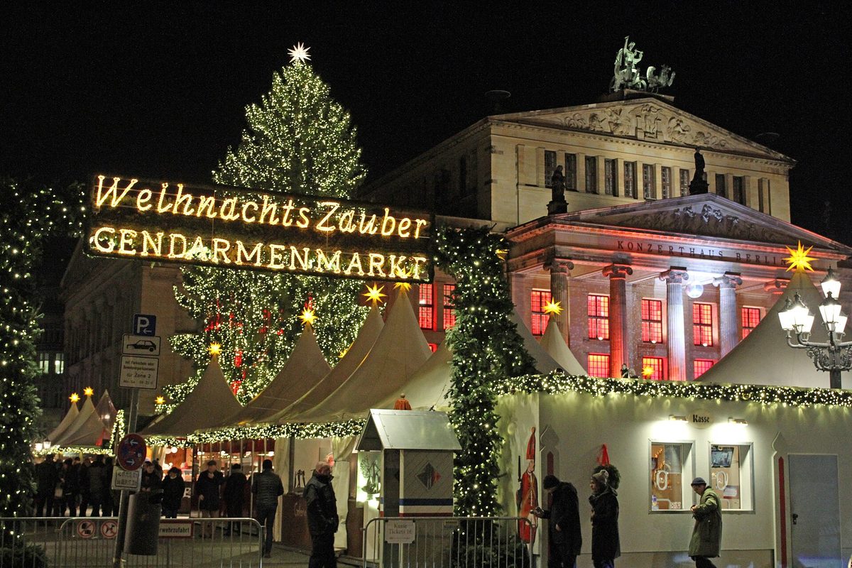 WeihnachtsZauber op de Gendarmenmarkt, naast het Konzerthaus